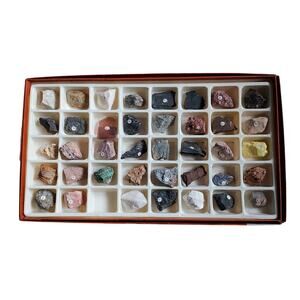 VTG Scott Rocks And Minerals Kit 39 Varieties ID Guide Classroom Home School